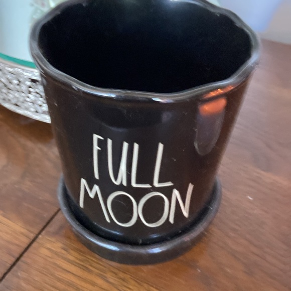 Final price accepted 💜💜💜NWT Rae Dunn planter - Picture 7 of 7